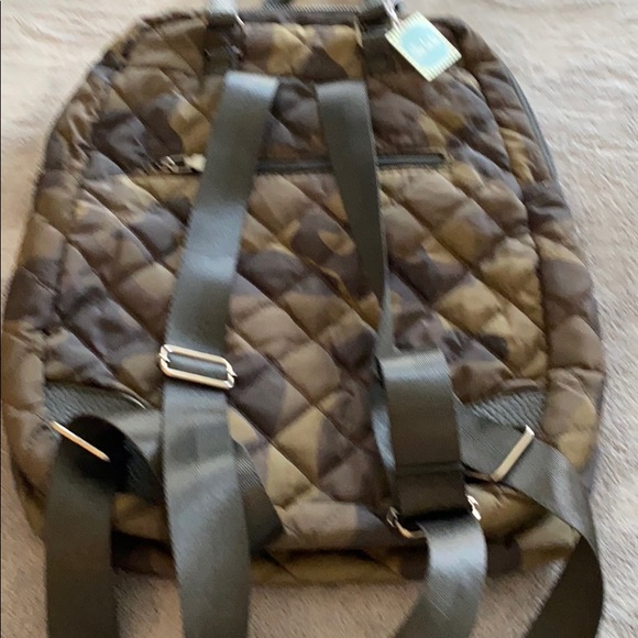 Backpack - Picture 2 of 4